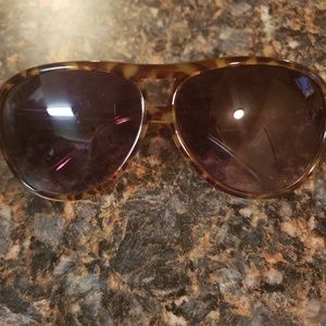 Vince Camuto sunglasses camo aviator vm108